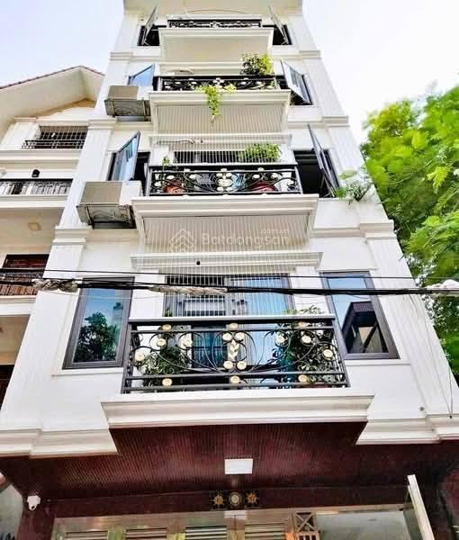 Giá bán nhanh gọn chỉ 26,8 tỷ  siêu phẩm cầu giấy  phân lô  diện tích 58/65 mét xây 7 tầng