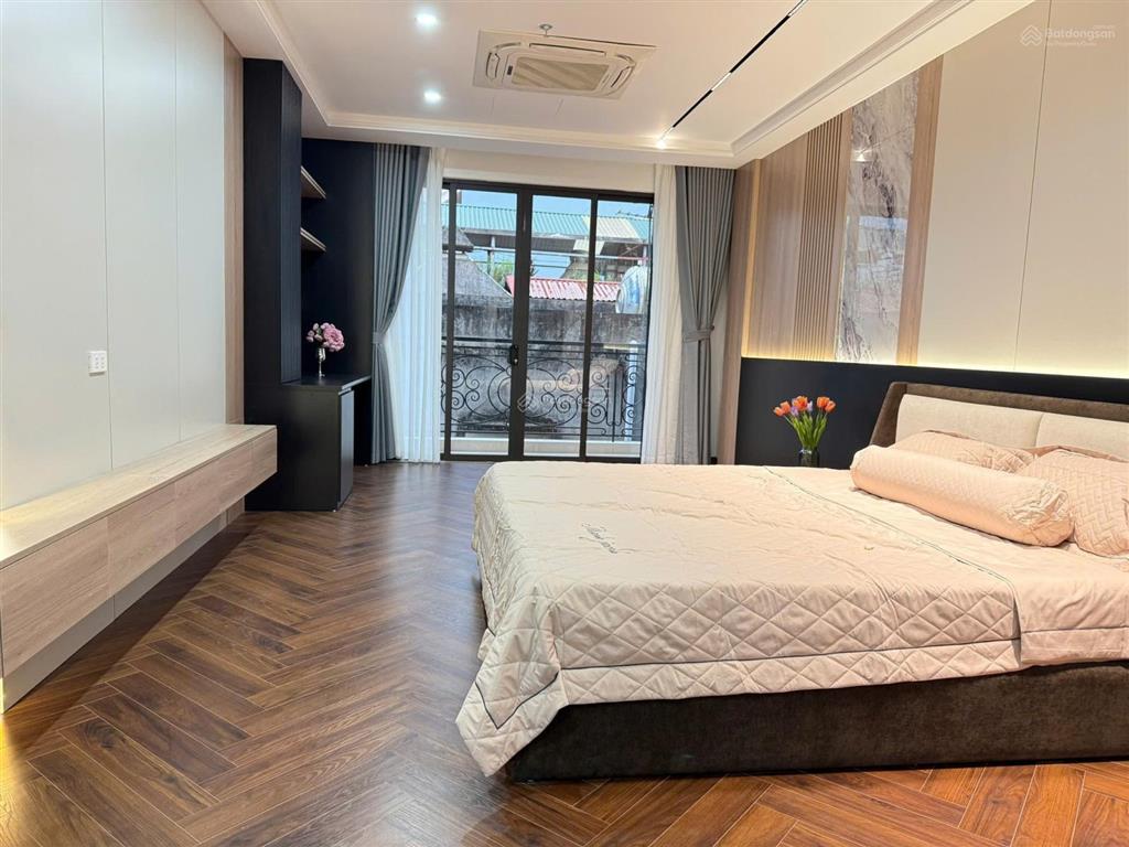 Giá bán nhanh gọn chỉ 26,8 tỷ  siêu phẩm cầu giấy  phân lô  diện tích 58/65 mét xây 7 tầng