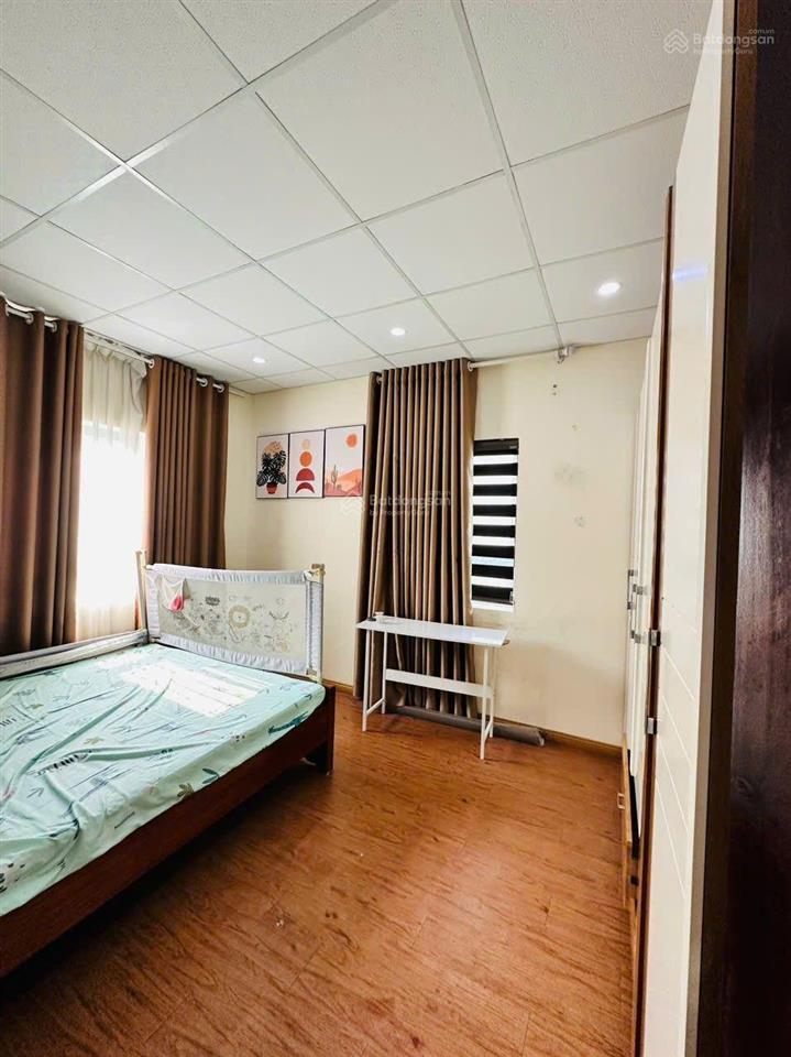 Cho thuê căn hộ 60 m2 tòa n5 khu trung hòa nhân chính. nội thất cơ bản giá 8 triệu/tháng
