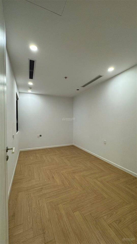 Cho thuê căn hộ 60 m2 tòa n5 khu trung hòa nhân chính. nội thất cơ bản giá 8 triệu/tháng