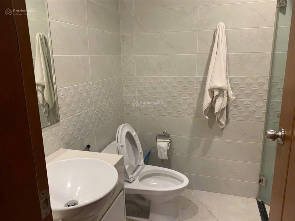 Cho thuê căn hộ 60 m2 tòa n5 khu trung hòa nhân chính. nội thất cơ bản giá 8 triệu/tháng