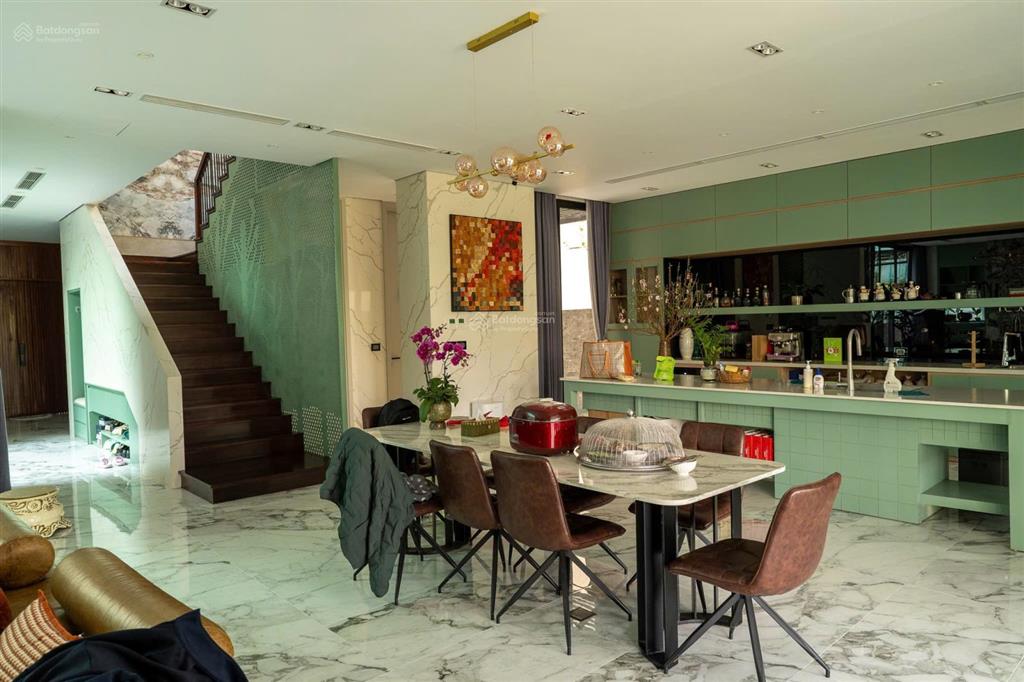 Cần tiền bán gấp nhà mặt phố khu quang trung giá đầu tư 175m2 x 7 tầng thang máy 84 tỷ