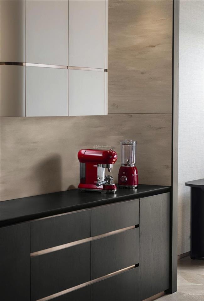Bán tòa nhà mặt phố trần hưng đạo siêu bất động sản dòng tiền 300m² x 10 tầng có hầm, ct 1,3 tỷ/th