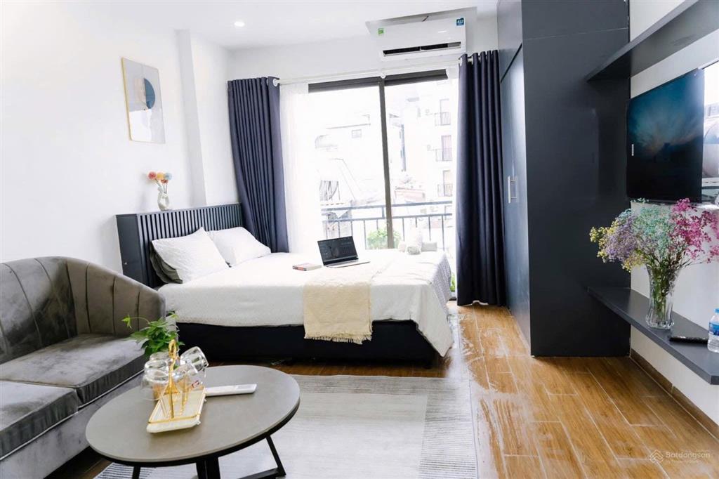 Bán khách sạn mặt phố đào duy từ 80m2 xây 8 tầng thang máy , mặt tiền 6m , 12 phòng khách sạn