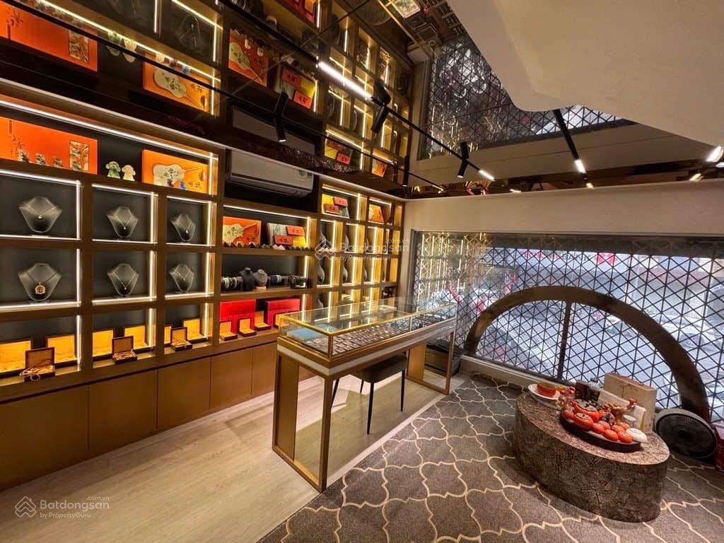 Bán nhà mặt phố huỳnh thúc kháng , ô góc 3 mặt thoáng , diện tích 72m2 xây 7 tầng thang máy