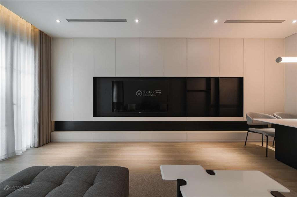 Bán khách san 3 sao mặt phố hàng gai dt 530m² x 15 tầng, mặt tiền 15m, thiết kế 71 phòng ks