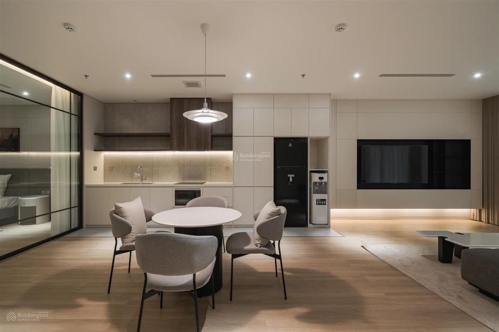 Bán khách san 3 sao mặt phố hàng gai dt 530m² x 15 tầng, mặt tiền 15m, thiết kế 71 phòng ks