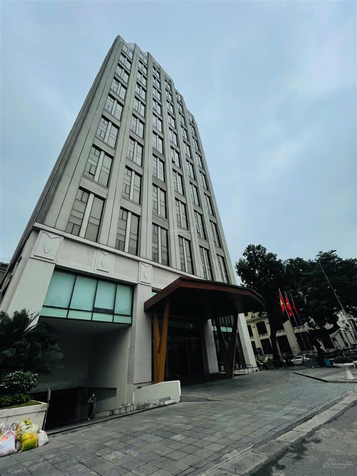 Bán nhà sổ đỏ chính chủ mặt phố huế dt 400m2 , mặt tiền 15m , vị trí đẹp