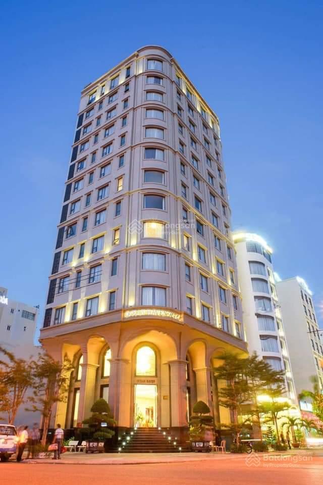 Bán tòa khách sạn 5 sao mặt phố châu văn liêm, dt 3.353,5m2 x 32 tầng (4 hầm 28 nổi) 259 phòng
