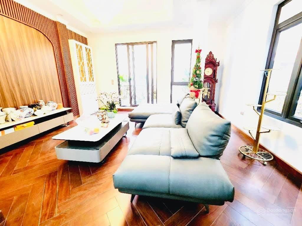 Bán nhà sổ đỏ chính chủ mặt phố mai hắc đế, dt 121m2, mặt tiền 5m, sổ đỏ chính chủ 64 tỷ