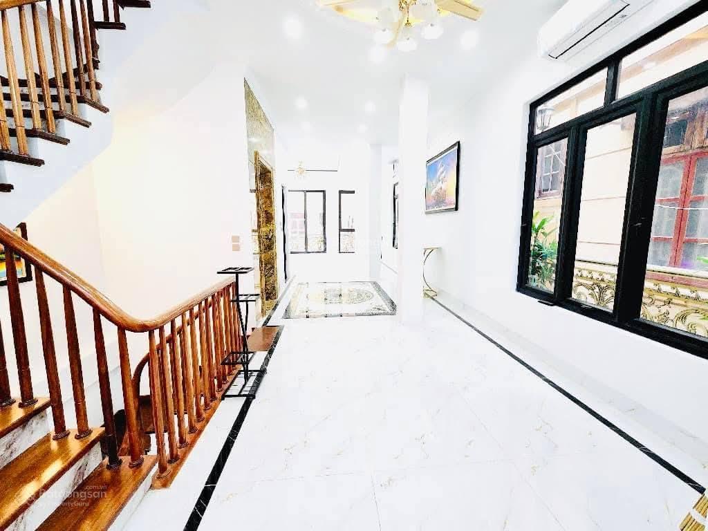 Bán nhà sổ đỏ chính chủ mặt phố mai hắc đế, dt 121m2, mặt tiền 5m, sổ đỏ chính chủ 64 tỷ