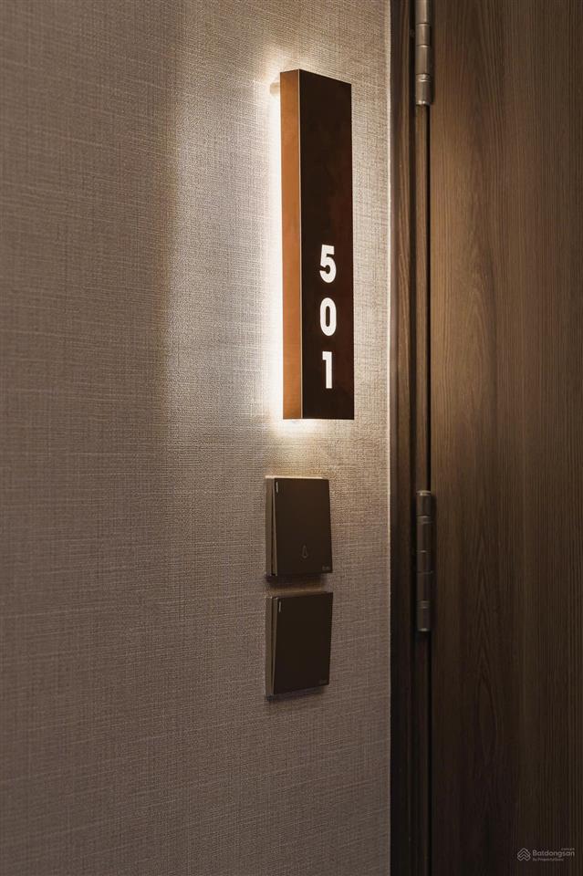 Bán khách sạn 4 sao mặt phố liễu giai, dt 220m2 x 1 hầm 13 nổi 1 tum, ô góc 2 mt, mt 16m, 52p