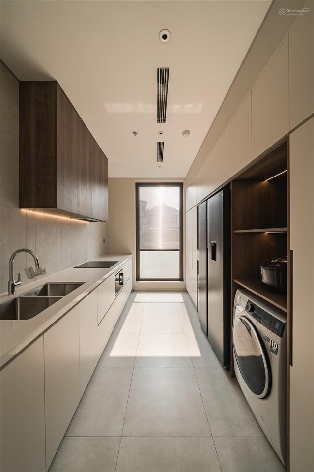 Bán tòa nhà căn hộ phố tô ngọc vân , dt 150m2 x 9t ,mt 12m , gía 118 tỷ