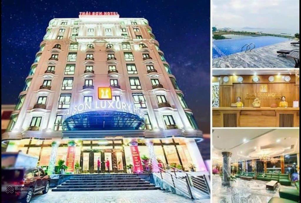Bán nhà mặt phố tuệ tĩnh dt 300m2 , mt 13m , ô góc 1 mặt phố 1 mặt ngõ