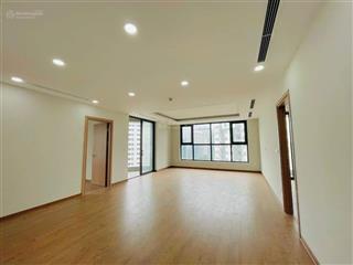 Cho thuê chcc vinaconex 1, khuất duy tiến cạnh thăng long number 1, 210m2 4pn 3wc rộng,ở ngay,23tr