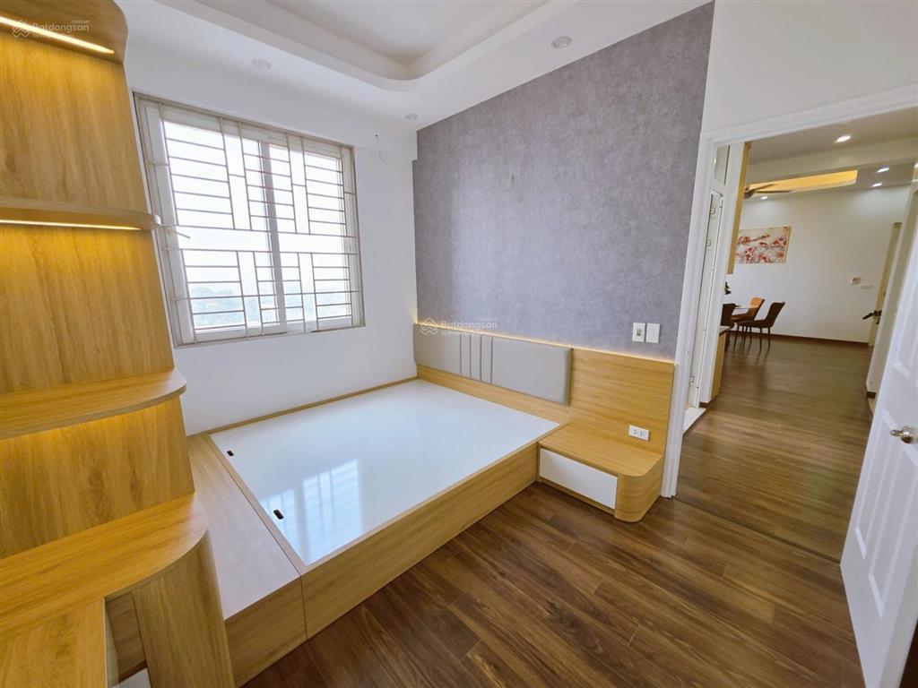 Do chuyển đổi công việc chủ nhà gửi bán nhanh căn hộ chung cư 1604 toà ct1b khu đô thị tân tây đô