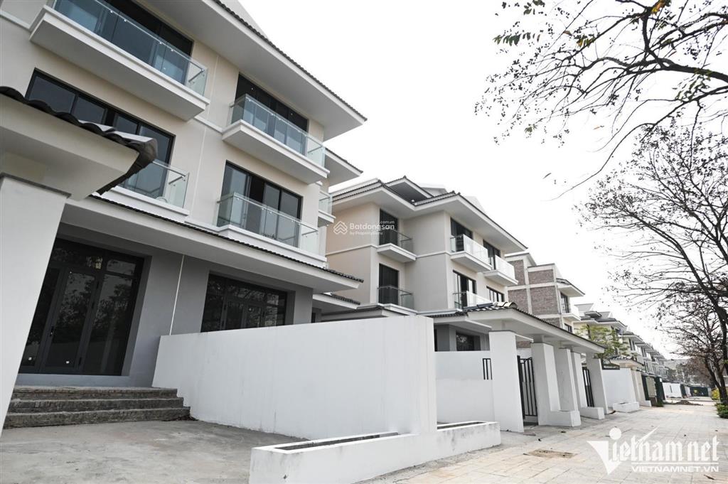 Chính chủ gửi bán biệt thự an vượng villa gần công viên ,gần aeon mall.  0912 850 ***