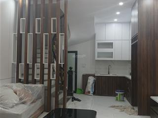 Bán nhà ngõ 38 phố xuân la tây hồ dt 33 m2 xây 5 tầng mới phun nội thất giá 8,5 tỷ bao tên