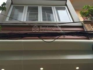 Chính chủ bán nhà cầu giấy 5 tầng xây mới 35.2m2, mt 4,5m gần phố trung kính giá 7,6 tỷ