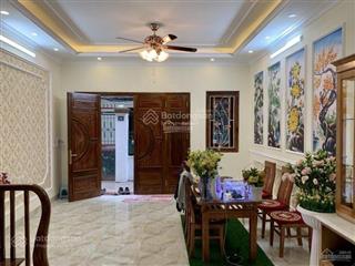 Chủ cần bán hồ tây  diện tích 35m2x5t  ngõ rộng thoáng  gần ô tô  full nội thất  giá 7.95 tỷ