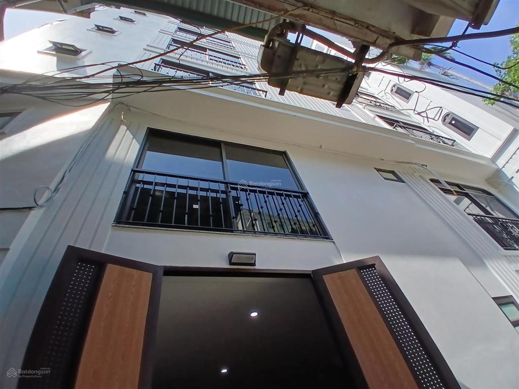 Cc bán nhà đầu phố cát linh, p cát linh dt 37m2, mặt tiền 4,2 m xây 7 tầng mới tinh giá bán 14 tỷ