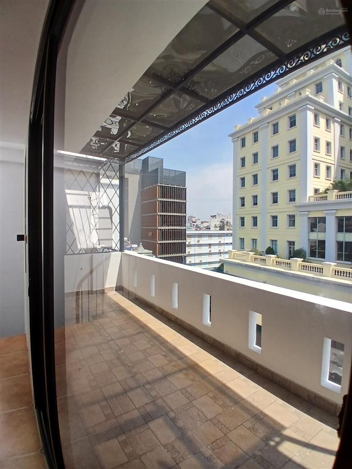 Cc bán nhà đầu phố cát linh, p cát linh dt 37m2, mặt tiền 4,2 m xây 7 tầng mới tinh giá bán 14 tỷ