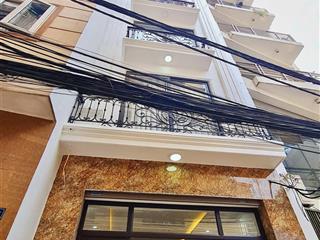 Gia đình cần bán nhà 123 trần cung,cầu giấy dt 38 m2 ,mặt tiền 3,6 m x 6 t thang máy mới