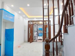 Bán nhà chia lô phố an dương vương,tây hồ 34 m2,mặt tiền 4 m x 5 t mới đẹp cach phố 30m giá 7 tỷ