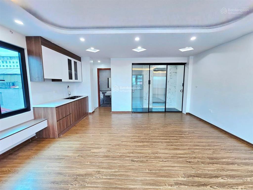 Cực hiếm! bán nhà đội nhân  ba đình 43m2  7t  mt4.4m  17.5 tỷ. ô tô, kinh doanh, thang máy