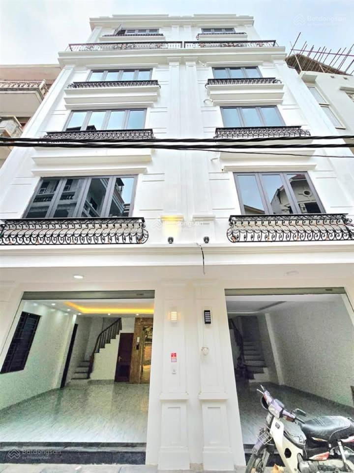 Cực hiếm! bán nhà đội nhân  ba đình 43m2  7t  mt4.4m  17.5 tỷ. ô tô, kinh doanh, thang máy