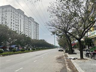 Bán nhà 4,5 tầng khu thành phố giao lưu phố phạm văn đồng  vị trí đẹp  view mặt hồ và đường đôi