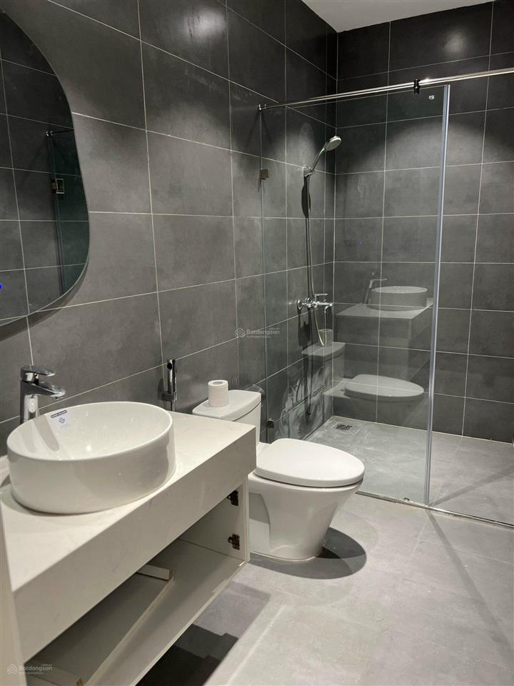 Bán nhà đường bắc biên, ngọc thuỵ long biên, hn. 200m2, giá bán 247 tr/m2.  kiều thuý 0949 170 ***