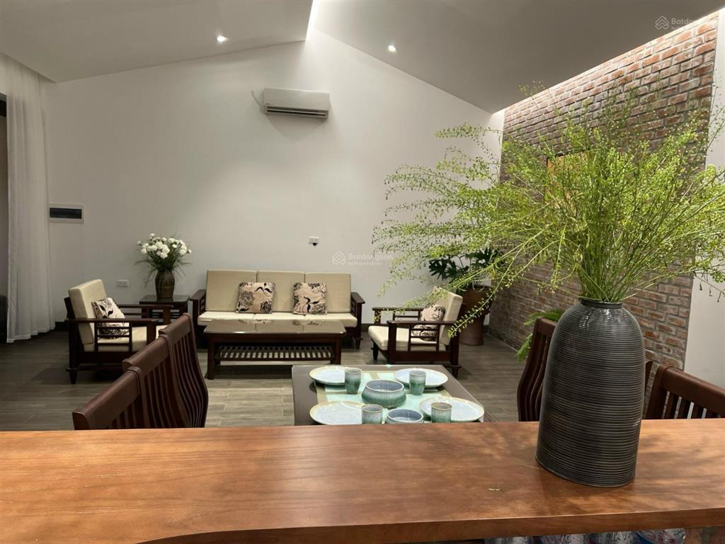 Bán nhà đường bắc biên, ngọc thuỵ long biên, hn. 200m2, giá bán 247 tr/m2.  kiều thuý 0949 170 ***