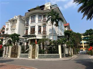 Bán gấp nhà phố giảng võ cạnh vincom giảng võ quanh 60 tỷ 135m2 mặt tiền 11m xây 4 tầng đường rộng