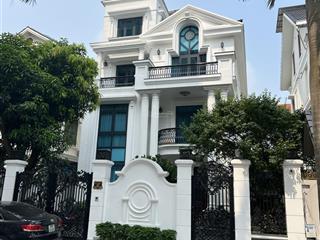 Bán gấp biệt thự gần công viên hòa bình 75 tỷ 240m2 xây 4 tầng lô góc vị trí đẹp phong thủy tốt