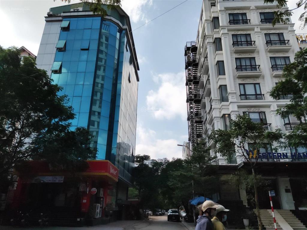 Bán gấp nhà phố trần thái tông 107 tỷ 260m2, mặt tiền 9m đường hè 3 ô tô phong thủy tốt vj trí đẹp