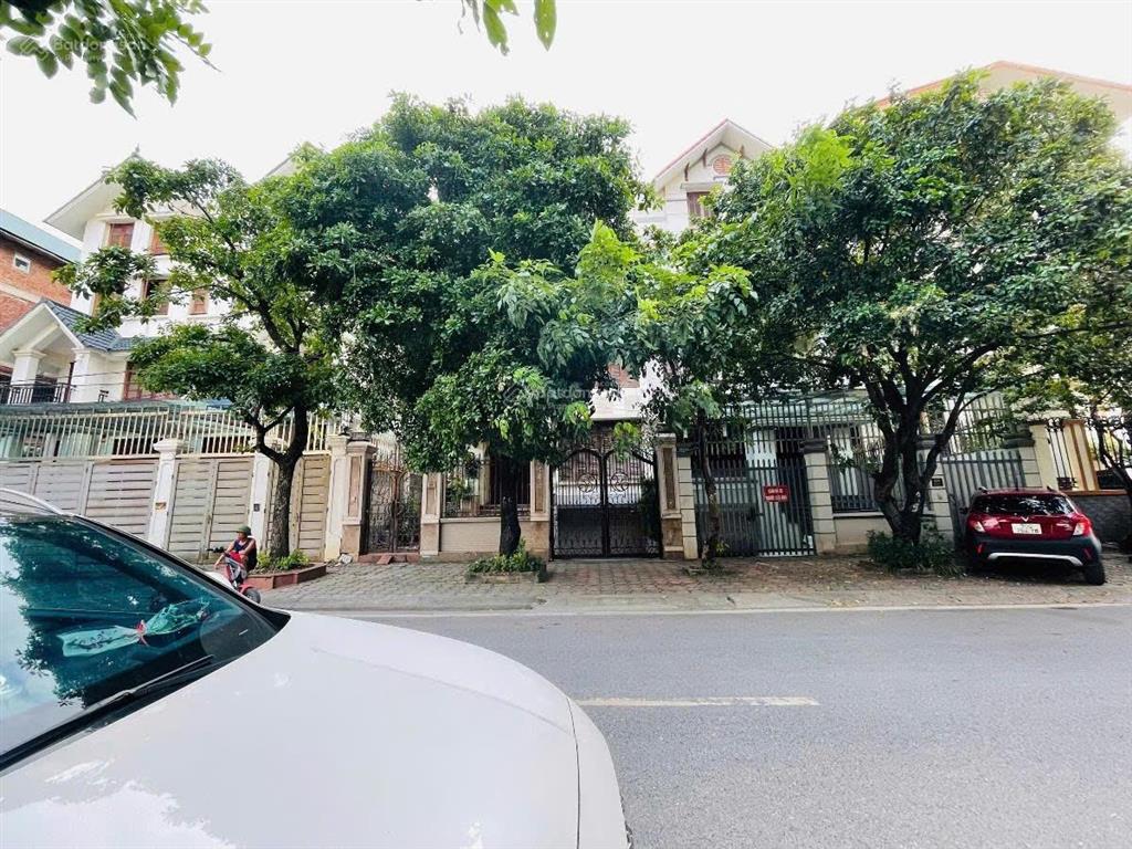 Bán gấp biệt thự gần big c thăng long, vinhome greenbay 59 tỷ/165m2 xây 5 tầng có hầm đường 12m