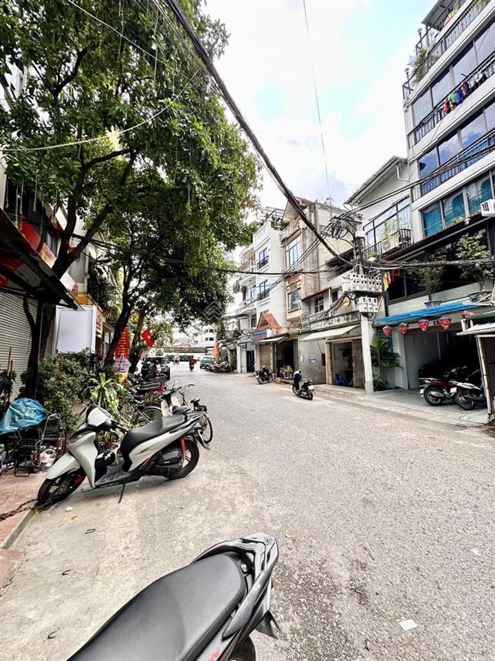 Hàng hiếm hoàn kiếmvị trí cực đẹp ba bước chân ra mặt phố vài bước chân ra hồ gươm, view phố cổ