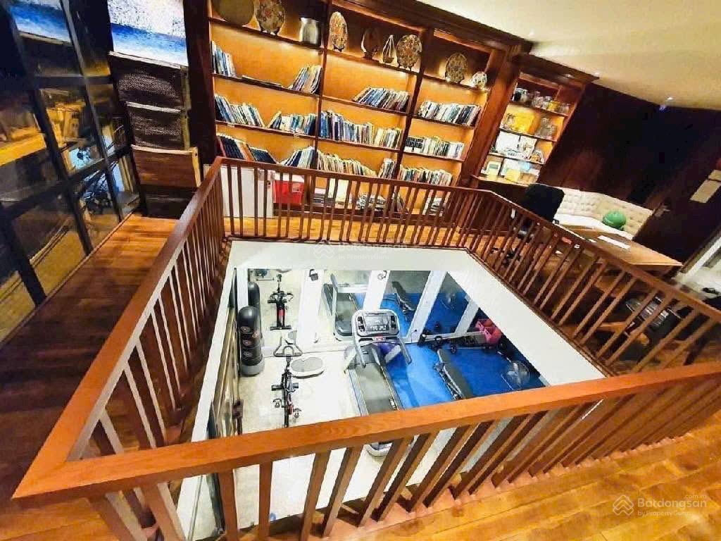 Siêu phẩm dòng tiền  115m 7 tầng thang máy ô tô vào nhà chủ xây cực tâm huyết