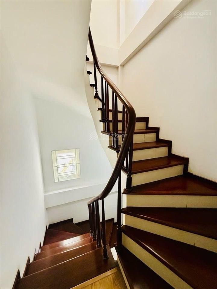 Siêu phẩm bồ đề  gần hồ nhà đẹp mới, full nội thất vài phút sang phố cổ