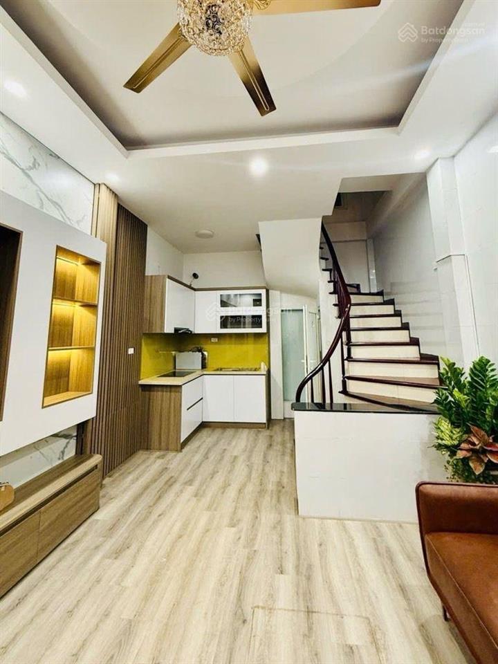 Siêu phẩm bồ đề  gần hồ nhà đẹp mới, full nội thất vài phút sang phố cổ