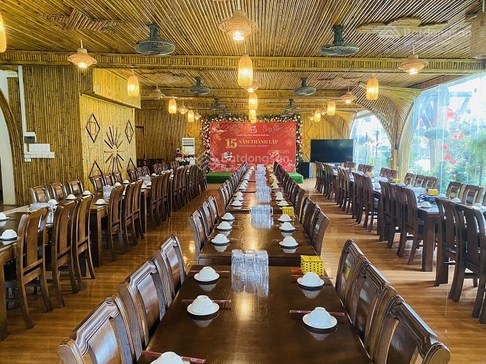 Bán nhà hàng hà nội 450m2 mt 20m giá chỉ 50tr/m2