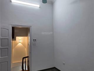 Bán nhà tôn đức thắng 11/17m x 4.5 tầng lô góc , 2 mặt thoáng, kinh doanh nhỏ được