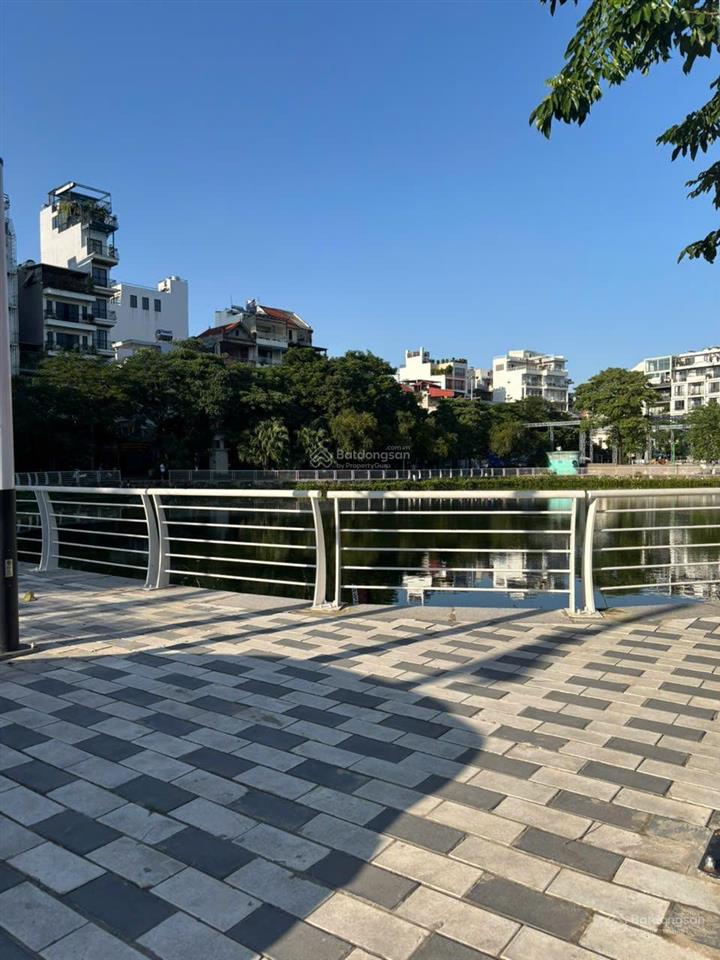 Bán nhà trịnh công sơn 35m2 mt4m 4 tầng, nhà dân xây, cách phố 45m. vị trí trung tâm trịnh công sơn