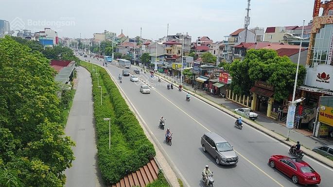 Cho thuê nhà mặt phố âu cơ 2 tầng + hầm 145m2. mặt tiền 6.5m. giá cho thuê 30tr/tháng