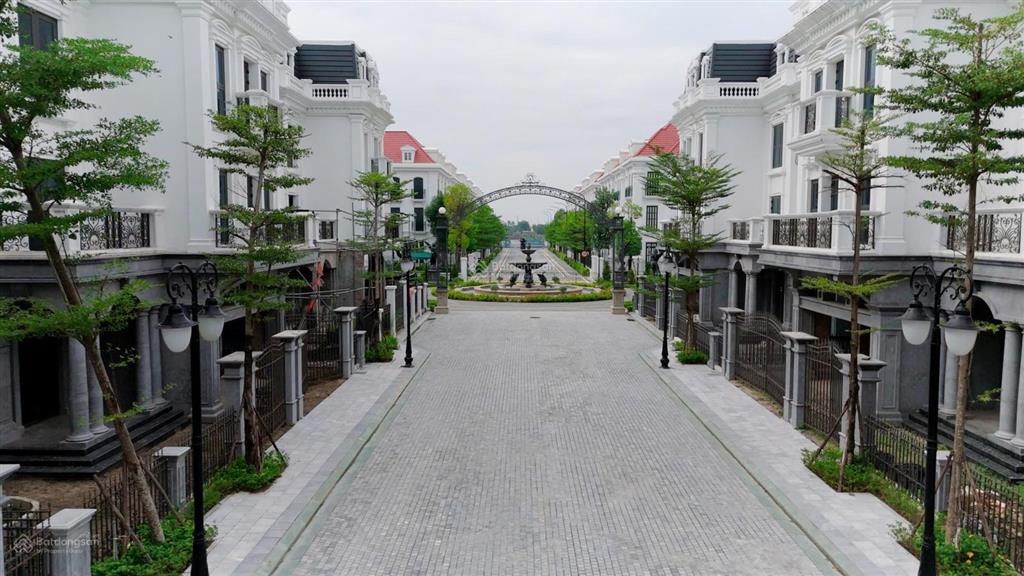 Bán nhà biệt thự khu tây tựu. 315m2x4 tầng. mặt tiền 18m. giá 75,5 tỷ