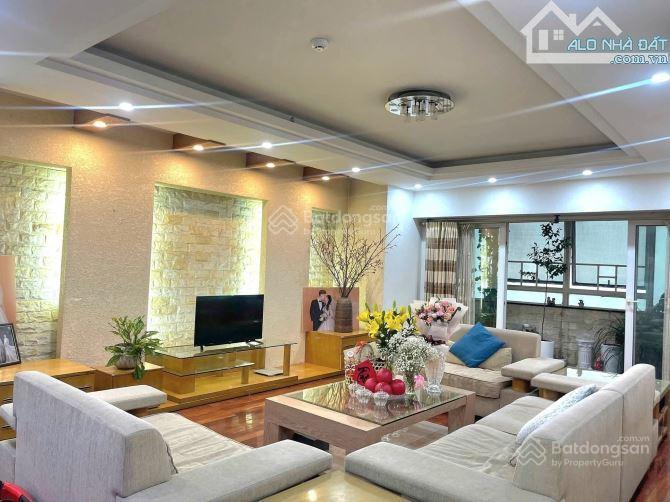 Bán nhà mặt ngõ láng hạ dt 96m x 8t mt 8.3m, nhà nằm cạnh phố láng hạ, giá 54 tỷ  0982 824 ***