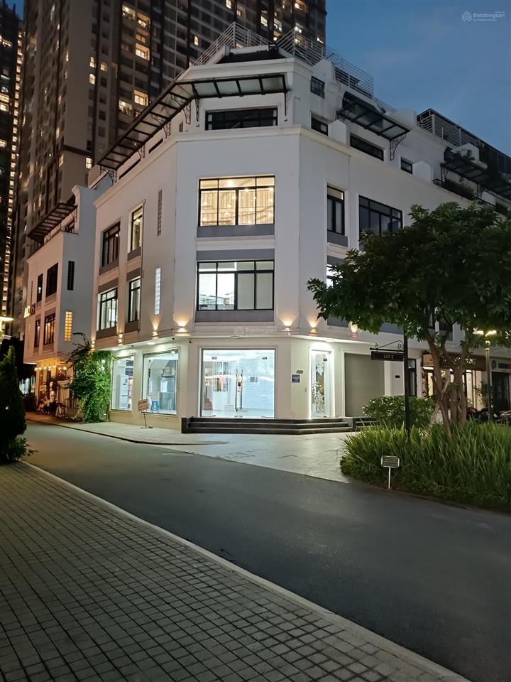 Bán shophouse mặt đường, căn góc 3 mặt thoáng giá siêu hời tại vinhomes gardenia. 0989 182 ***