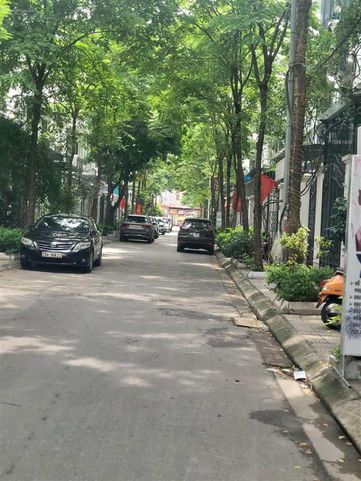 Bán biệt thự kđt trung văn hancic mặt vườn hoa hoàn thiện đẹp. thang máy. tầng hầm dt 175m2