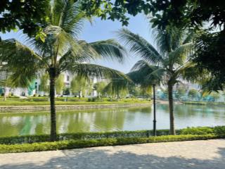 210m2 cách hồ 50m, đối diện công viên bán nhanh